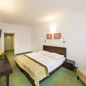 vitkov-hotel.praguehotelsweb.com/